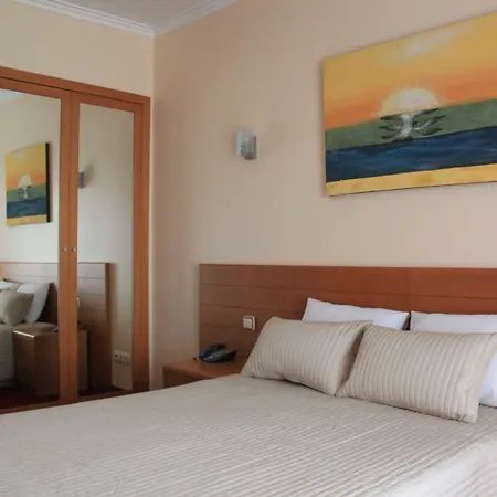 Quasar 2* Pedroucos (Porto)