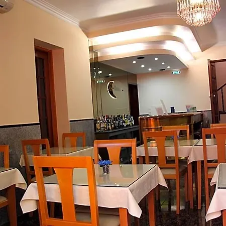 Quasar Ξενοδοχείο 2*
