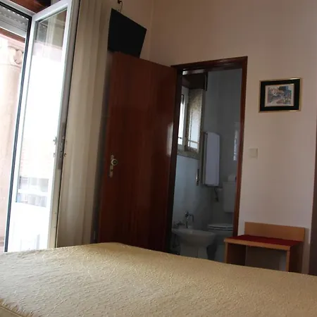 ホテル ホテル　クエーサー Pedroucos (Porto)