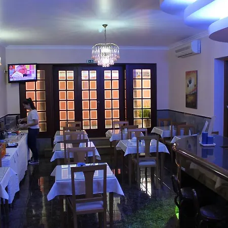 ホテル　クエーサー