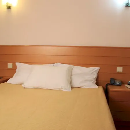 ホテル　クエーサー Pedroucos (Porto)