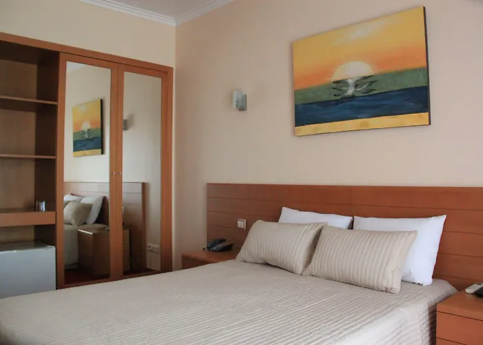 Quasar 2* Pedroucos (Porto)